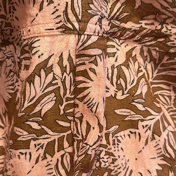 Linen Johnnie-O Hangin’ Out Shirt - Picture 7 of 9